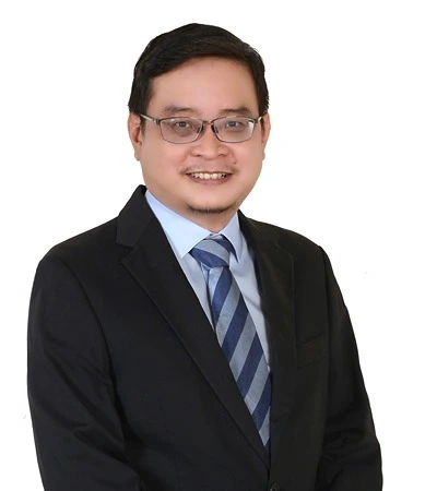 Dr Christopher