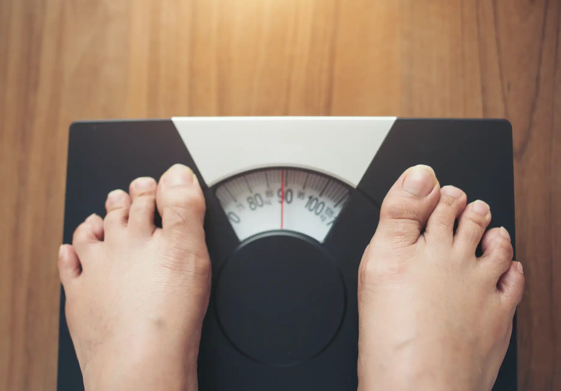 weight-scale-wooden