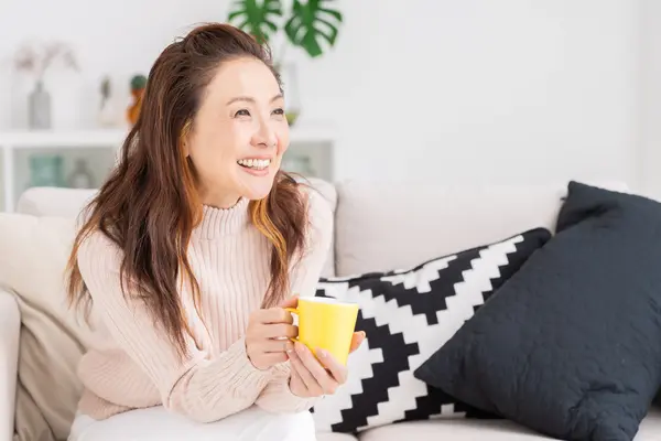 5 Practical Ways to Manage Menopausal Symptoms