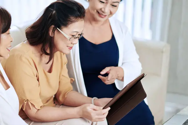 Does HRT raise the chances of cancer